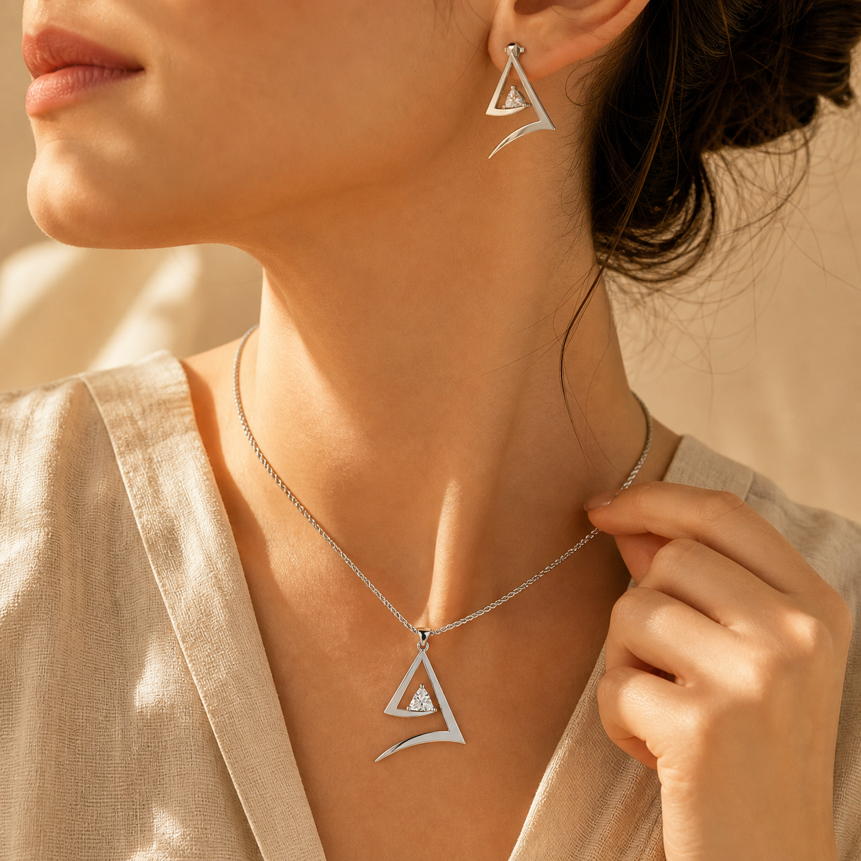 Aurgat Trapped Solitaire Sterling Silver Pendant Set - image 4