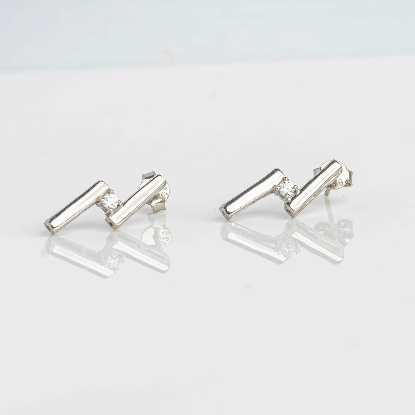 Aurgat Connected Solataire Earrings