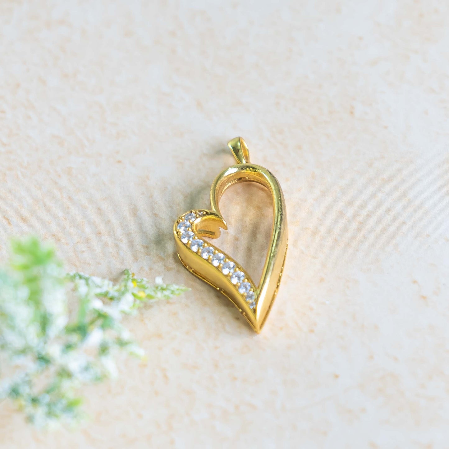 Aurgat Artistic Heart 18K Gold Plated Pendant