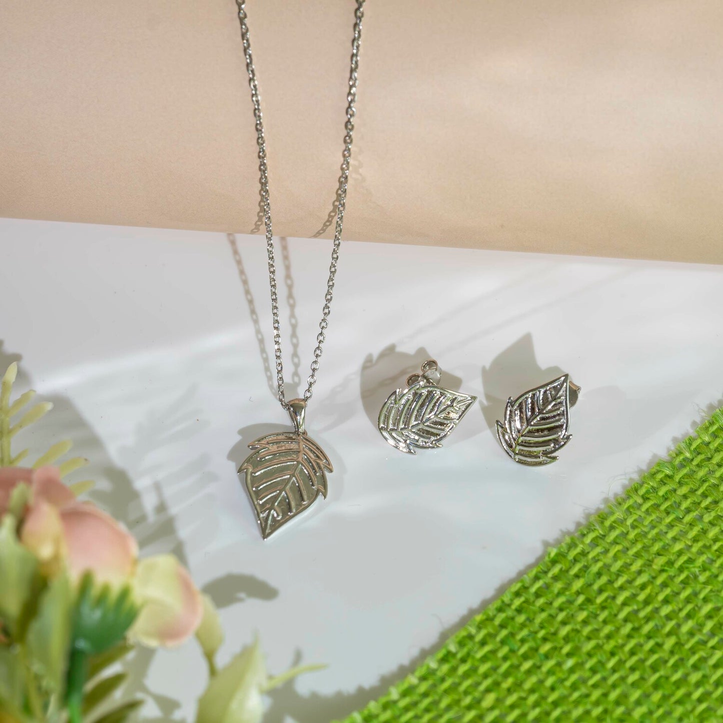 Aurgat Viburnum Leaf Drop Sterling Silver Pendant Set