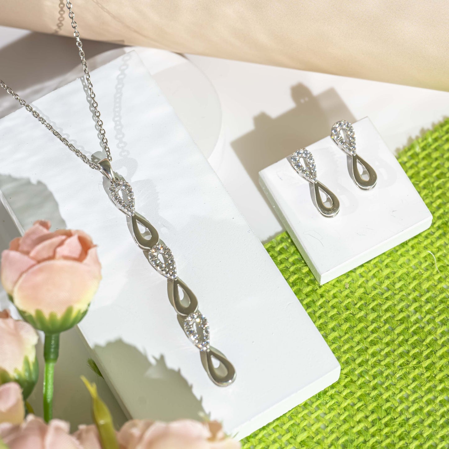 Aurgat Infinity Sterling Silver Pendant Set