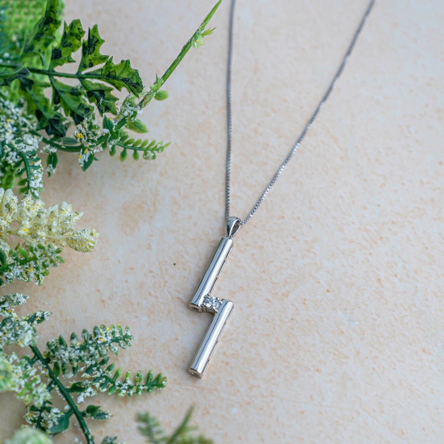 Aurgat Connected Solitaire Sterling Silver Pendant