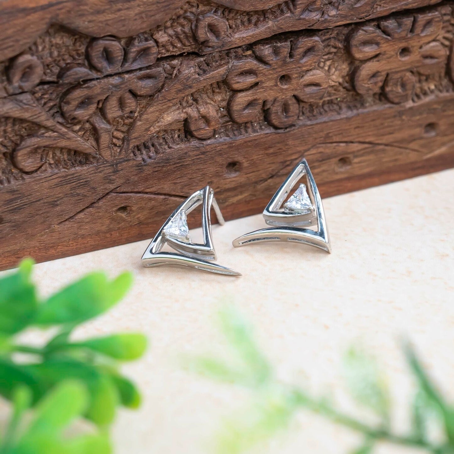 Aurgat Trapped Solitaire Solitaire Silver Earrings