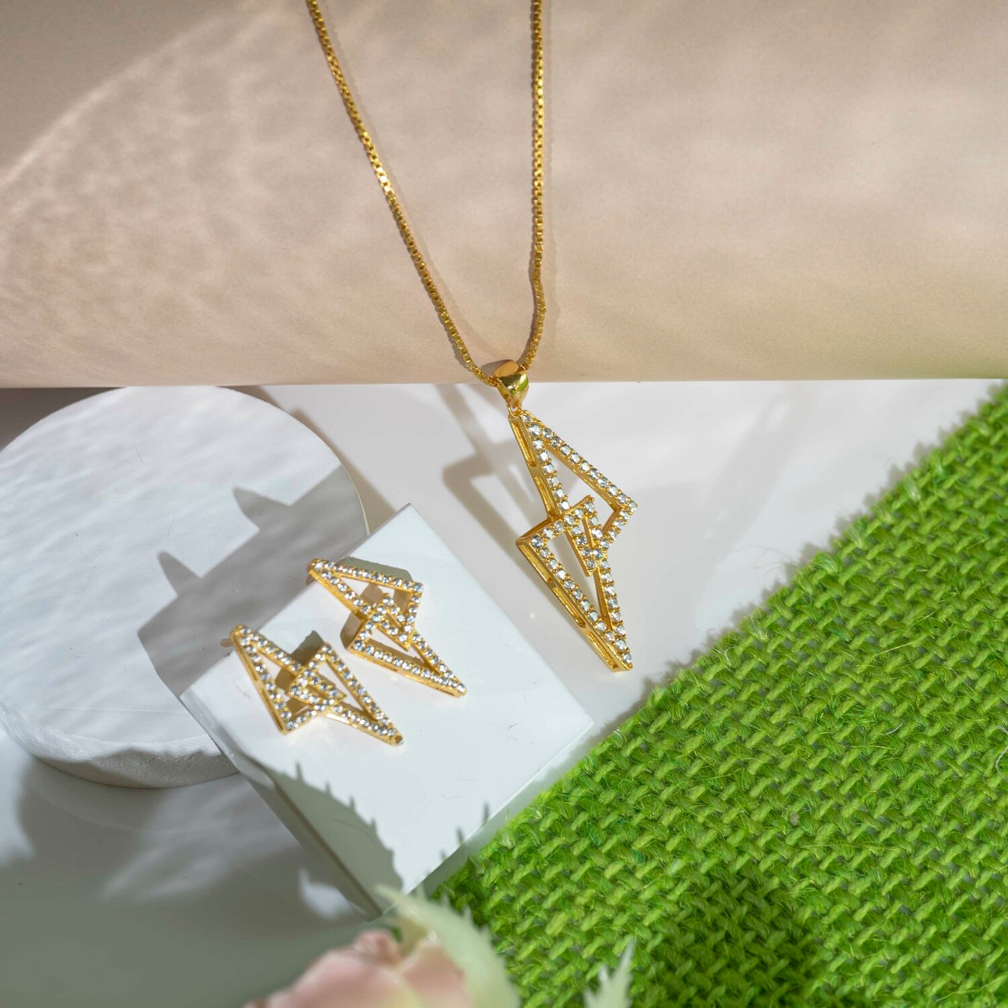 Aurgat Lightning 18K Gold Plated Pendant Set