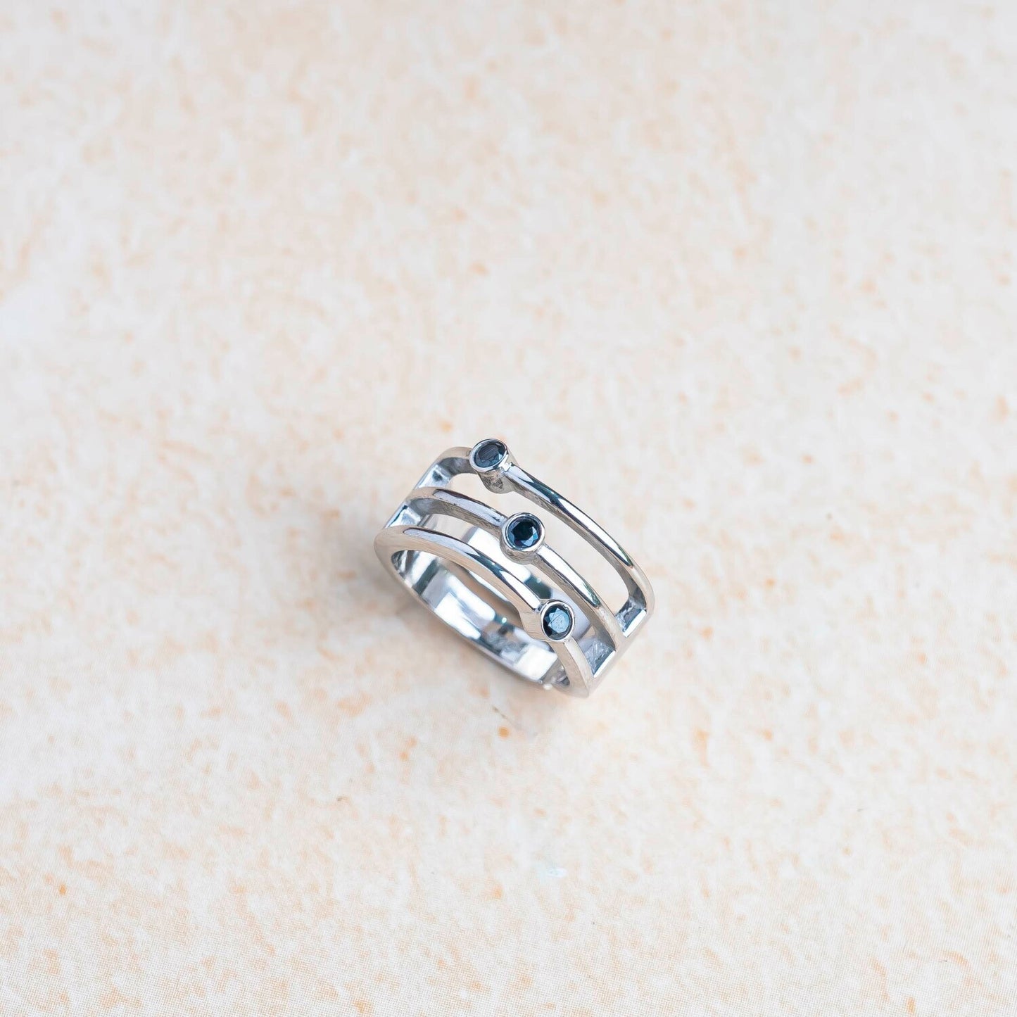 Aurgat Sterling Silver Ring Band With Black Stones