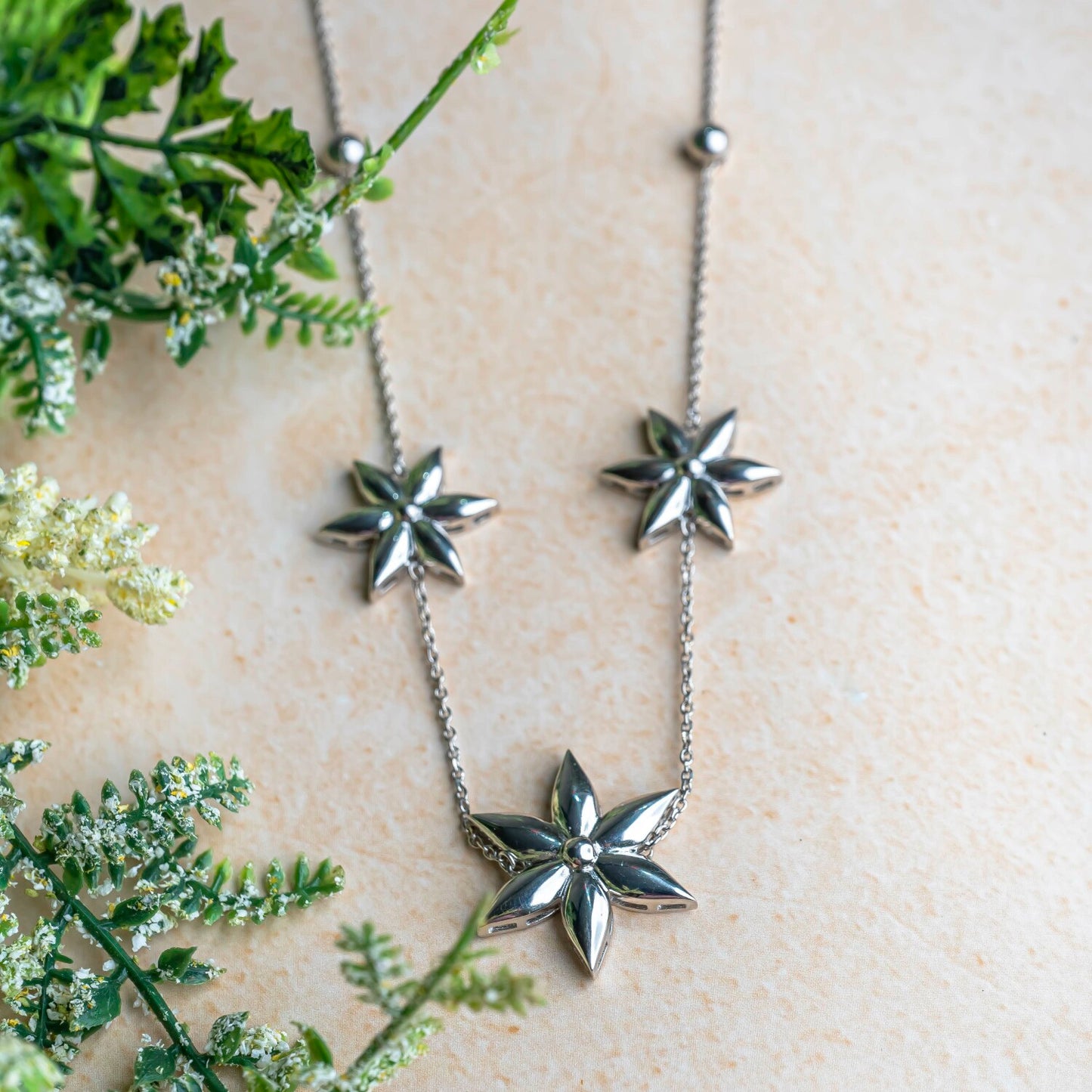 Aurgat Dazzling Stars Sterling Silver Pendant Set